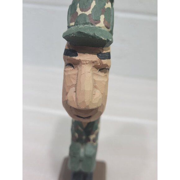 Peepers Wooden Hunter Figure Eyeglass Holder Desk Shelf Sitter 8-5/8" Camo - Picture 4 of 7